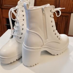 New!🗯Rouge Helium Royal White Moto Boots
